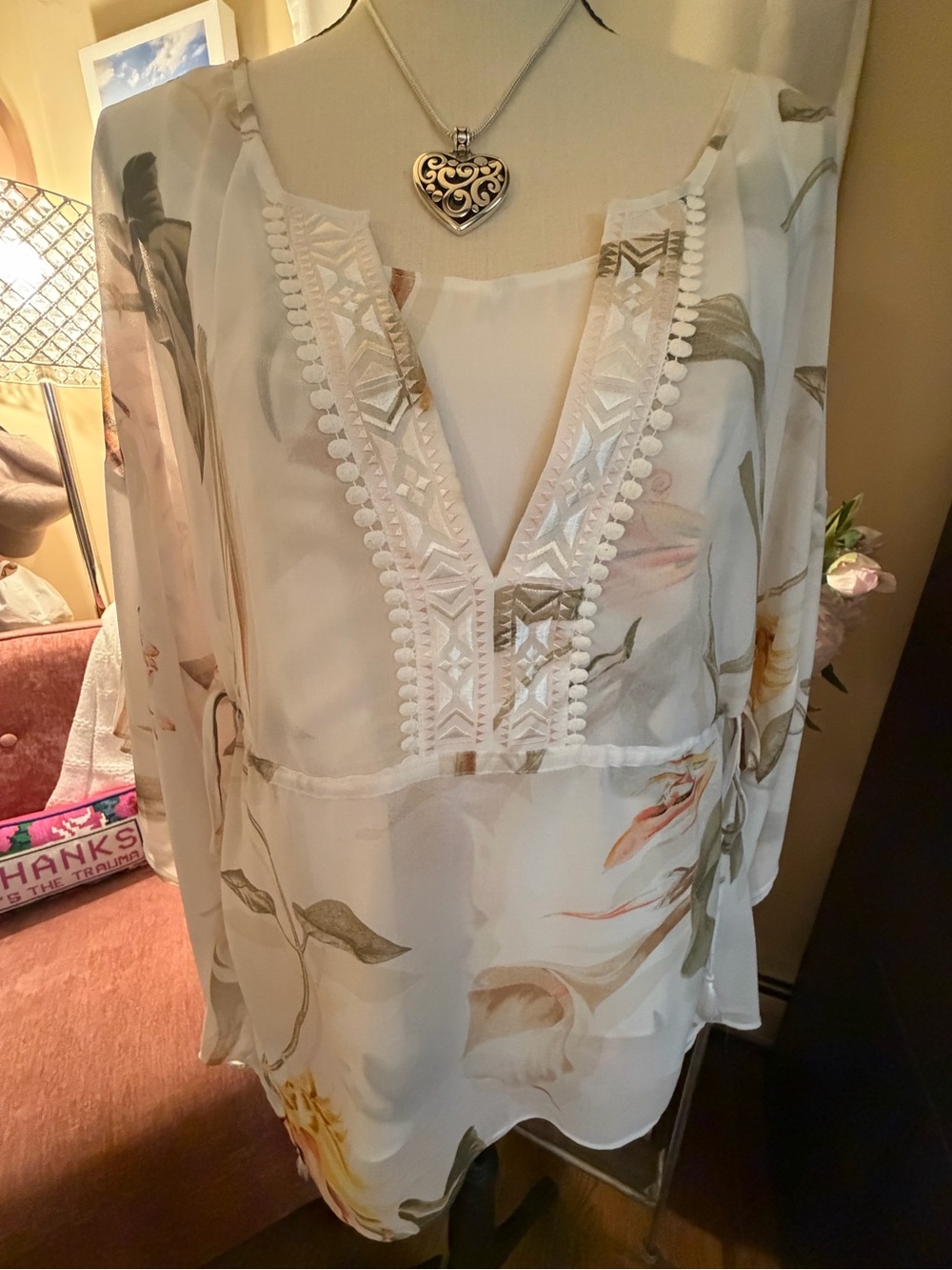 White House Black Market Floral V-Neck Tunic w/ Belt & Separate Camisole EUC